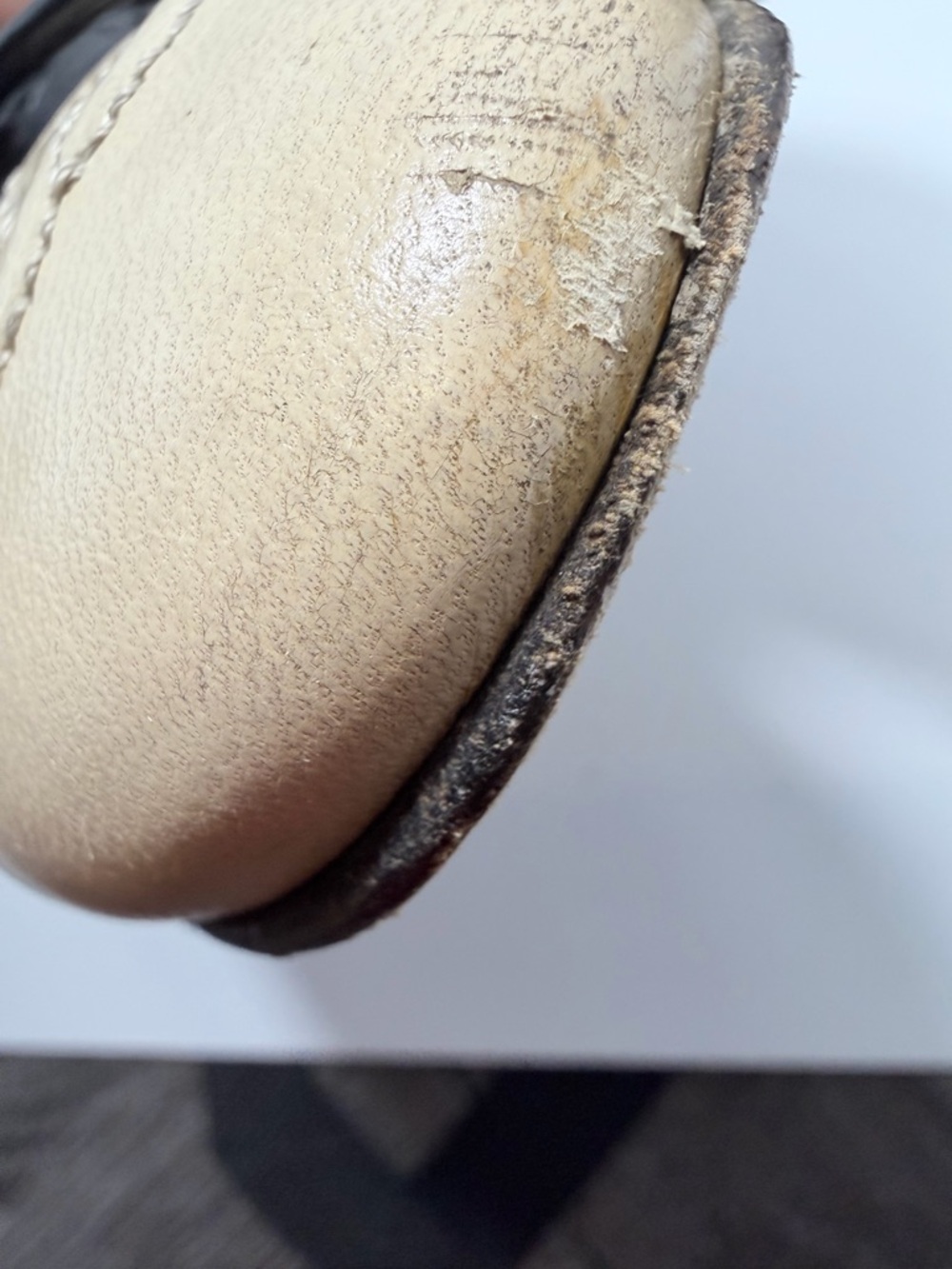 CHANEL Black and Cream Leather Cap-Toe Ballet Flats with CC Logo - Picture 13 of 16